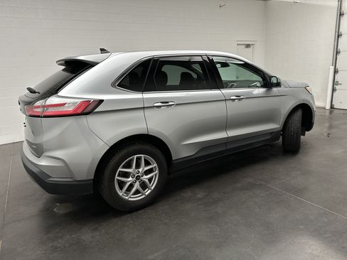 Used 2024 Ford Edge SEL AWD/4WD image 9