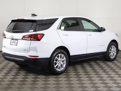 Used 2024 Chevrolet Equinox LT AWD/4WD image 11