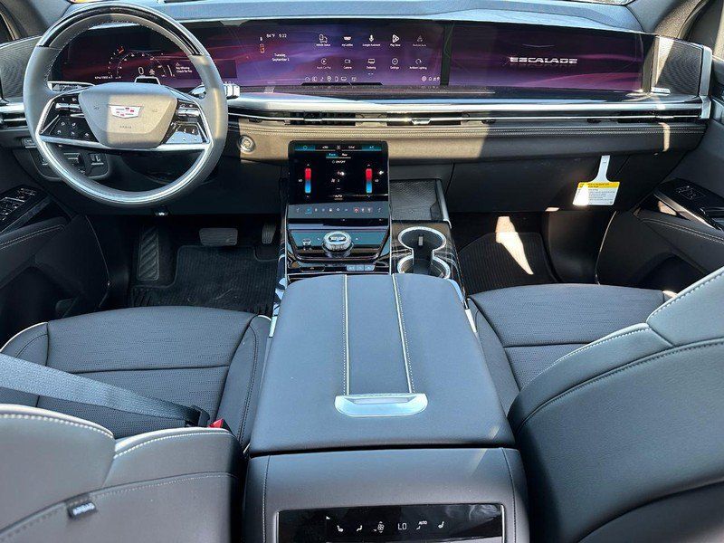 New 2026 Cadillac Escalade Sport w/ LPO, ONYX Package AWD/4WD image 9