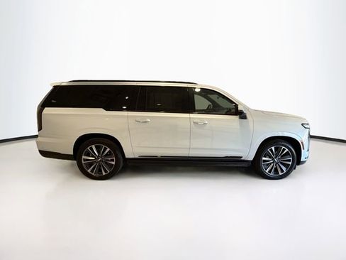 Certified 2026 Cadillac Escalade ESV Sport w/ Touring Package AWD/4WD image 7