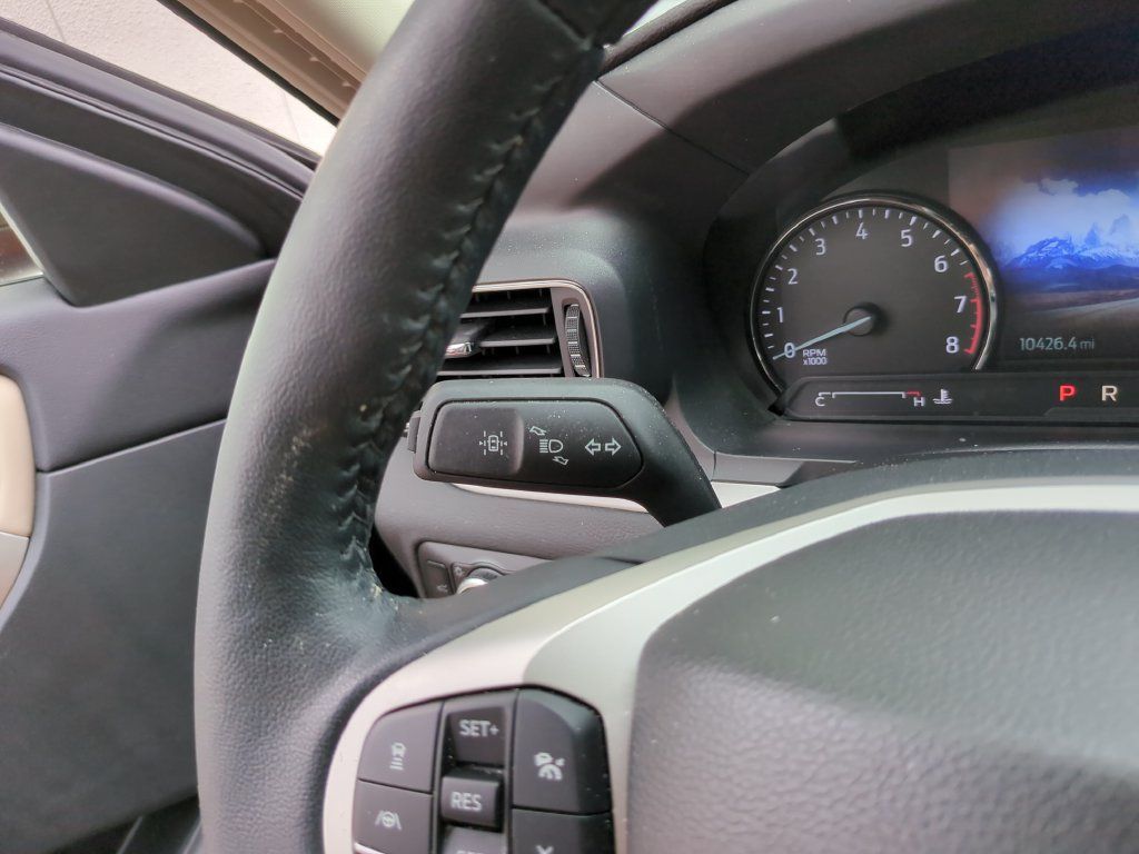 Used 2023 Ford Explorer XLT w/ Equipment Group 202A RWD image 29
