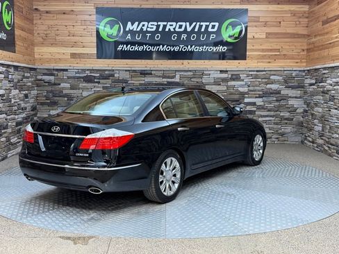 Used 2011 Hyundai Genesis 3.8 w/ Premium Navigation Pkg 3 RWD image 9