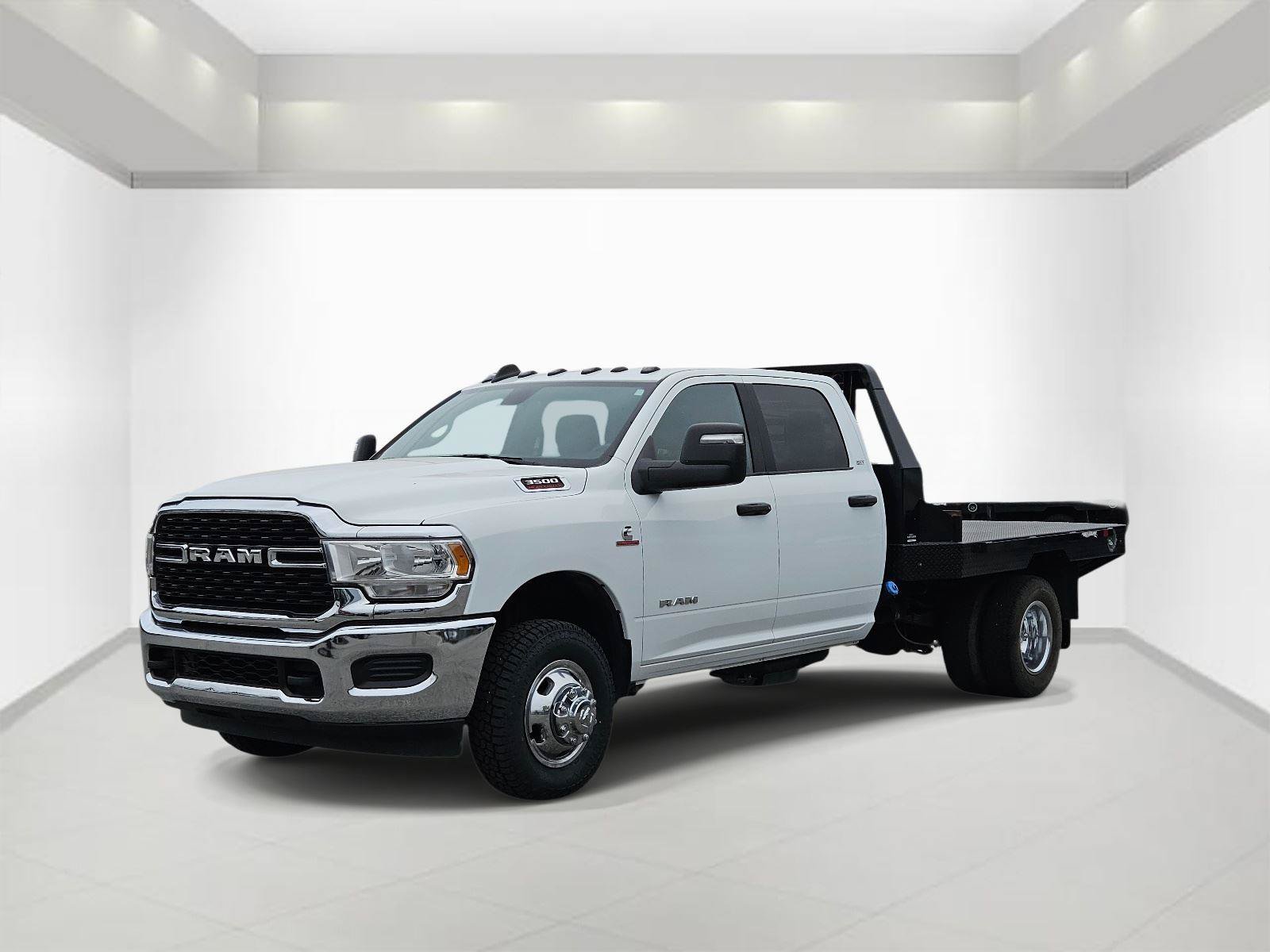 Used 2024 RAM 3500 SLT w/ Quick Order Package 2YG SLT AWD/4WD image 3