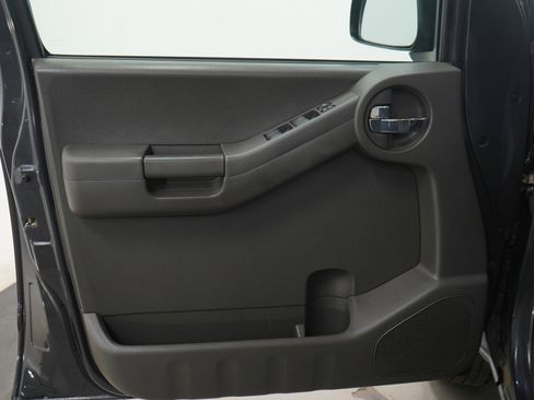 Used 2011 Nissan Xterra PRO-4X w/ Pro-4x Leather Pkg image 19