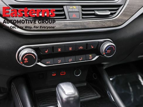 Used 2024 Nissan Altima 2.5 SV w/ SV Premium Package AWD/4WD image 20