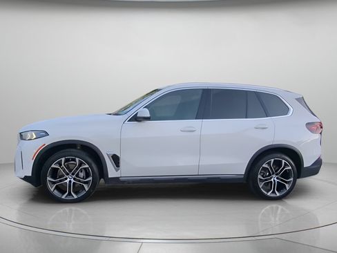Used 2025 BMW X5 sDrive40i w/ Premium Package RWD image 13