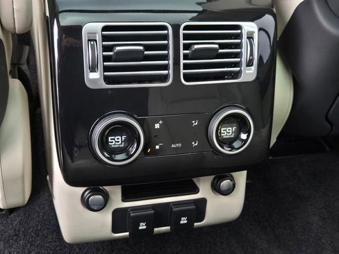 Used 2020 Land Rover Range Rover HSE AWD/4WD image 16