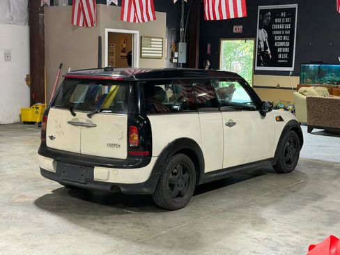 Used 2009 MINI Cooper Clubman Hardtop FWD image 7