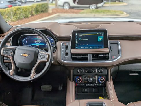 Certified 2022 Chevrolet Suburban High Country w/ Max Trailering Package image 19