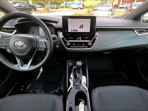 Used 2025 Toyota Corolla SE FWD image 15