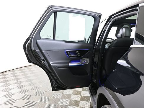 Used 2026 Mercedes-Benz GLC 300 4MATIC image 30