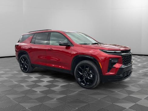 Used 2024 Chevrolet Traverse RS w/ LPO, Floor Liner Package image 2