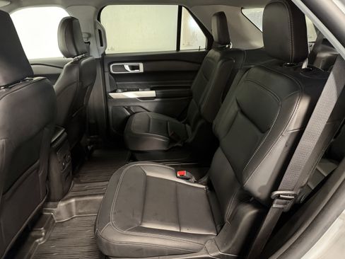 Used 2023 Ford Explorer XLT w/ Equipment Group 202A image 24