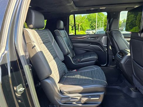 Used 2021 Cadillac Escalade ESV Sport Platinum AWD/4WD image 24