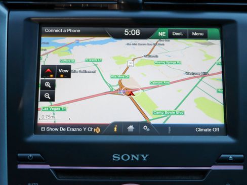 Used 2015 Ford Fusion SE image 32