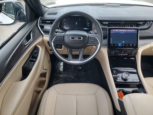 Certified 2022 Jeep Grand Cherokee Limited 4xe AWD/4WD image 19
