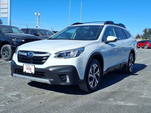 Certified 2022 Subaru Outback Limited image 3