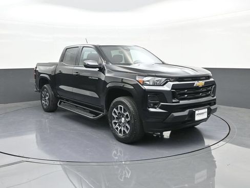 Used 2023 Chevrolet Colorado LT w/ LT Convenience Package II RWD image 20