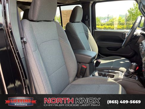 Used 2025 Jeep Wrangler Unlimited Sport S 4xe AWD/4WD image 25