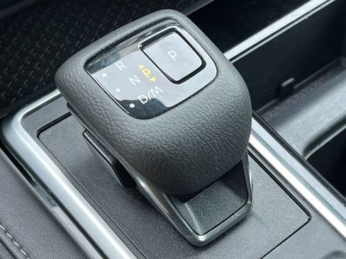 Used 2024 Nissan Pathfinder SV AWD/4WD image 27