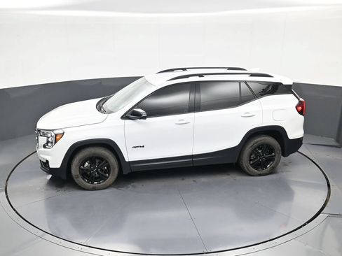 Used 2024 GMC Terrain AT4 w/ Tech Package AWD/4WD image 30