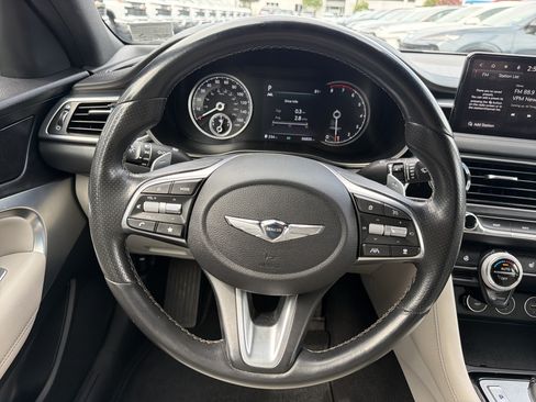 Used 2022 Genesis G70 2.0T AWD/4WD image 18