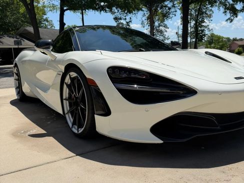 Used 2018 McLaren 720S Performance RWD image 7