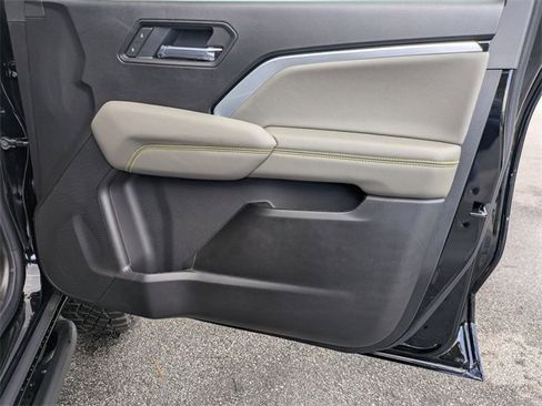 New 2026 Chevrolet Colorado ZR2 w/ Technology Package image 34