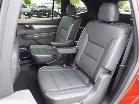 New 2025 Buick Enclave Preferred image 9