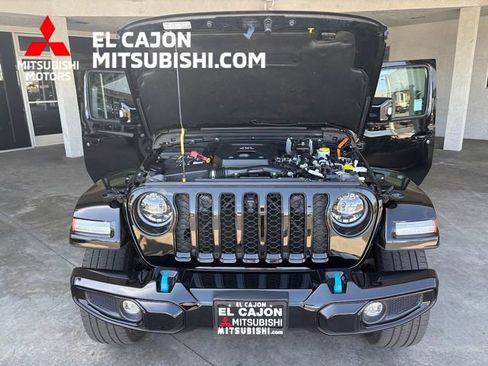 Used 2023 Jeep Wrangler Unlimited Sahara AWD/4WD image 24