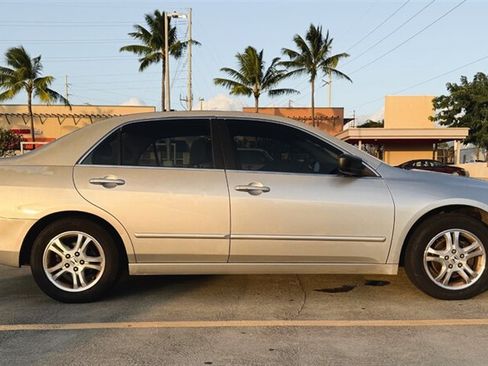 Used 2007 Honda Accord SE image 6