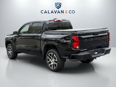 Used 2023 Chevrolet Colorado Z71 w/ Z71 Convenience Package 2 AWD/4WD image 3