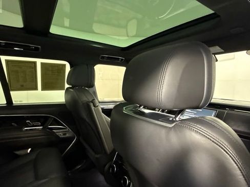 Used 2023 Land Rover Range Rover SE image 28