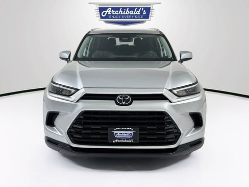 Used 2024 Toyota Grand Highlander AWD Hybrid image 2