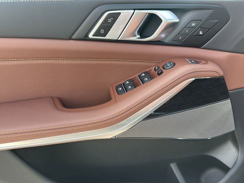 New 2026 BMW X5 sDrive40i w/ M Sport Package image 14