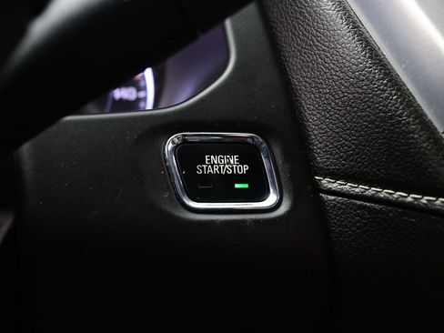 Used 2017 GMC Acadia SLT FWD image 25