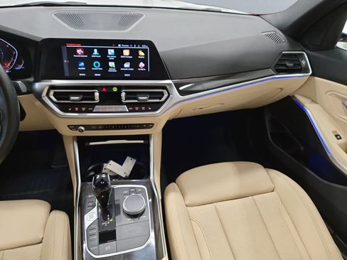 Used 2022 BMW 330i xDrive Sedan w/ Driving Assistance Package image 17