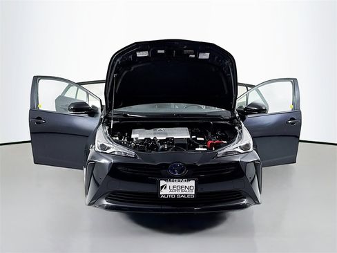 Used 2020 Toyota Prius XLE image 17