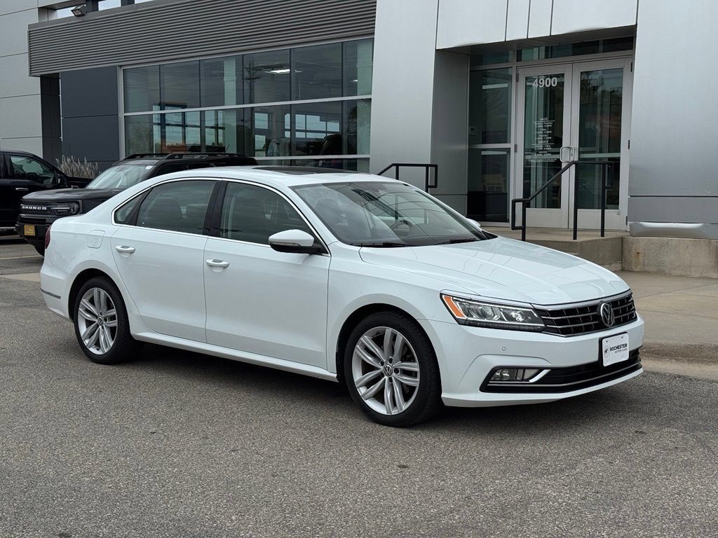 Used 2018 Volkswagen Passat 2.0T SE FWD image 43