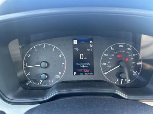 Used 2025 Toyota Corolla LE FWD image 10