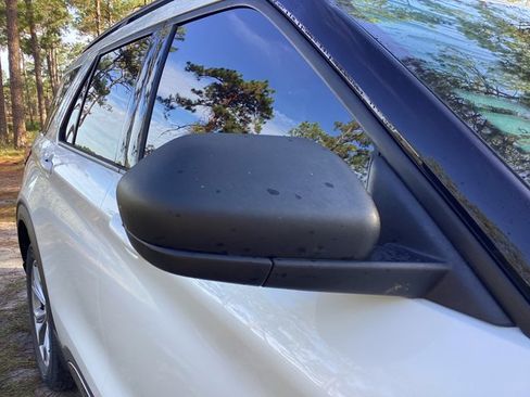 Used 2020 Ford Explorer XLT w/ Equipment Group 202A image 11