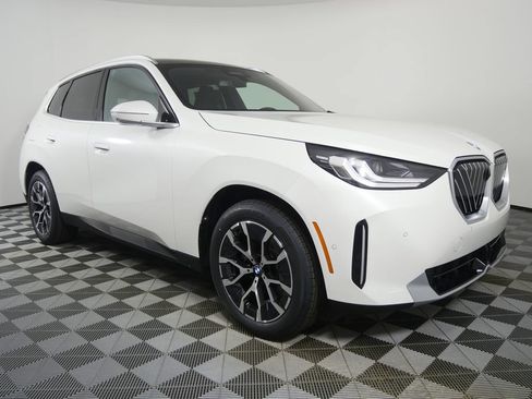 Used 2026 BMW X3 xDrive30i w/ Premium Package AWD/4WD image 7
