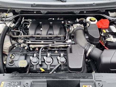 Used 2019 Ford Flex SE image 9