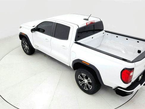 Used 2024 GMC Canyon AT4 w/ AT4 Premium Package AWD/4WD image 15