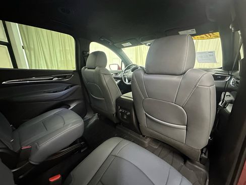 Used 2023 Buick Enclave Essence w/ Sport Touring Edition image 19