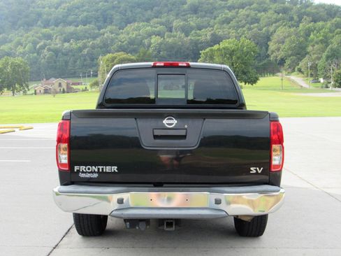 Used 2019 Nissan Frontier SV RWD image 9
