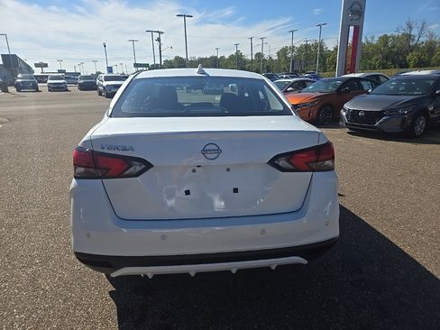New 2025 Nissan Versa SV w/ Trunk Package image 6