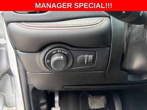 Used 2025 Dodge Durango R/T AWD/4WD image 23