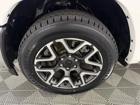 Used 2025 RAM 1500 Laramie AWD/4WD image 12