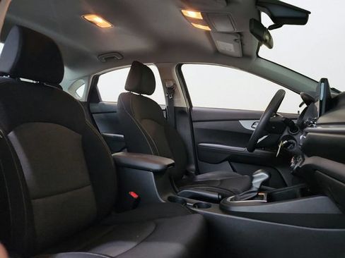 Certified 2023 Kia Forte LXS w/ LXS Technology Package FWD image 22